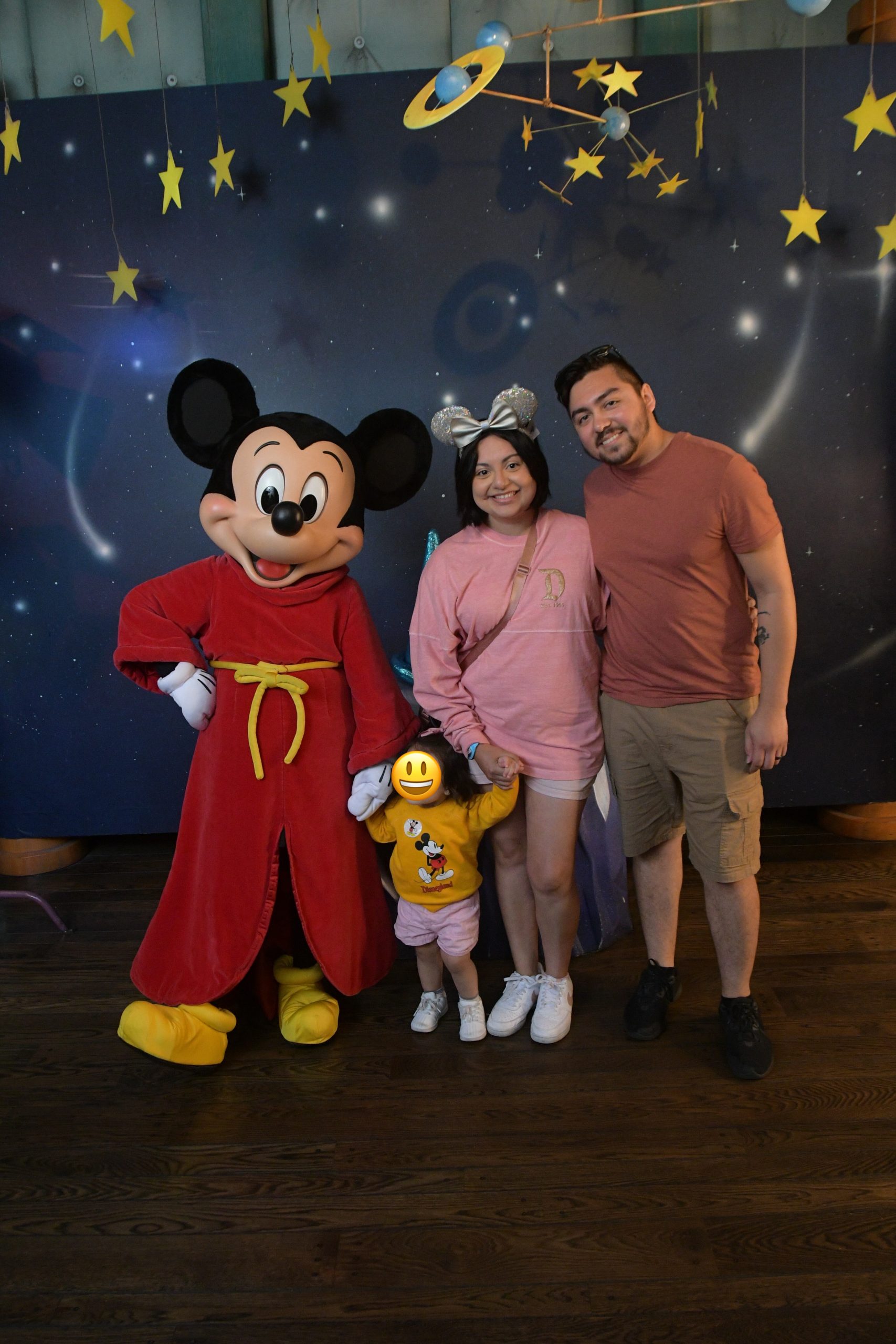 2024-06-02 - Disneyland Park - Mickeys house_11